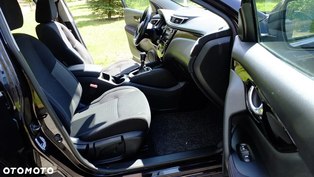 Nissan Qashqai 1.3 DIG-T N-Connecta - 17