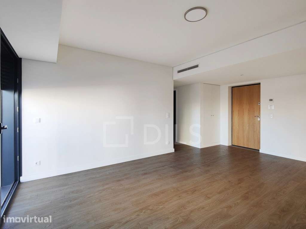 Apartamento T2, com varanda e estacionamento no Parque das Nações - Grande imagem: 5/24