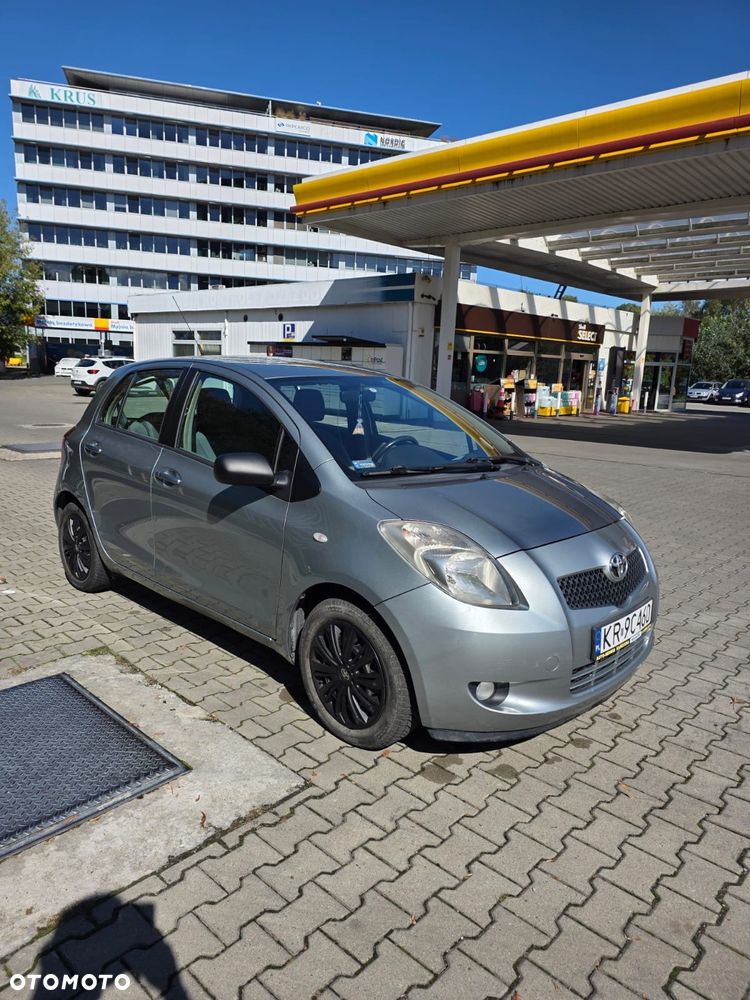Toyota Yaris - 17