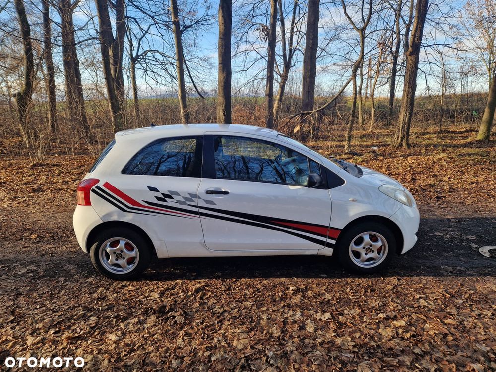 Toyota Yaris - 2