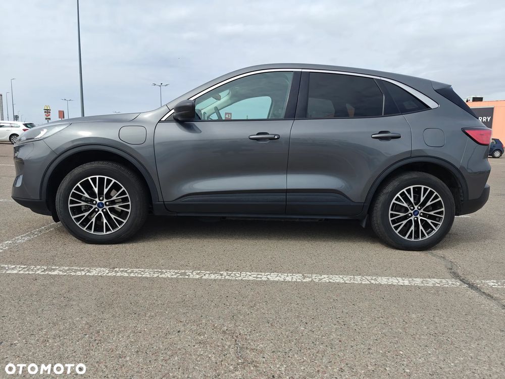 Ford Kuga - 10