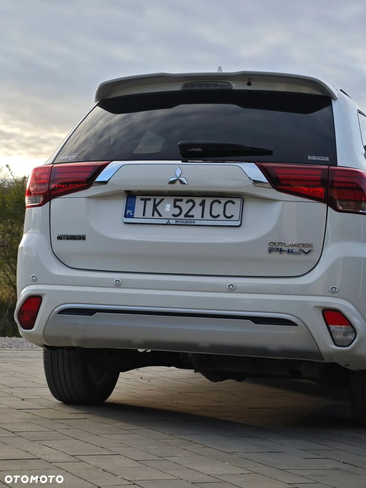 Mitsubishi Outlander Instyle + - 7