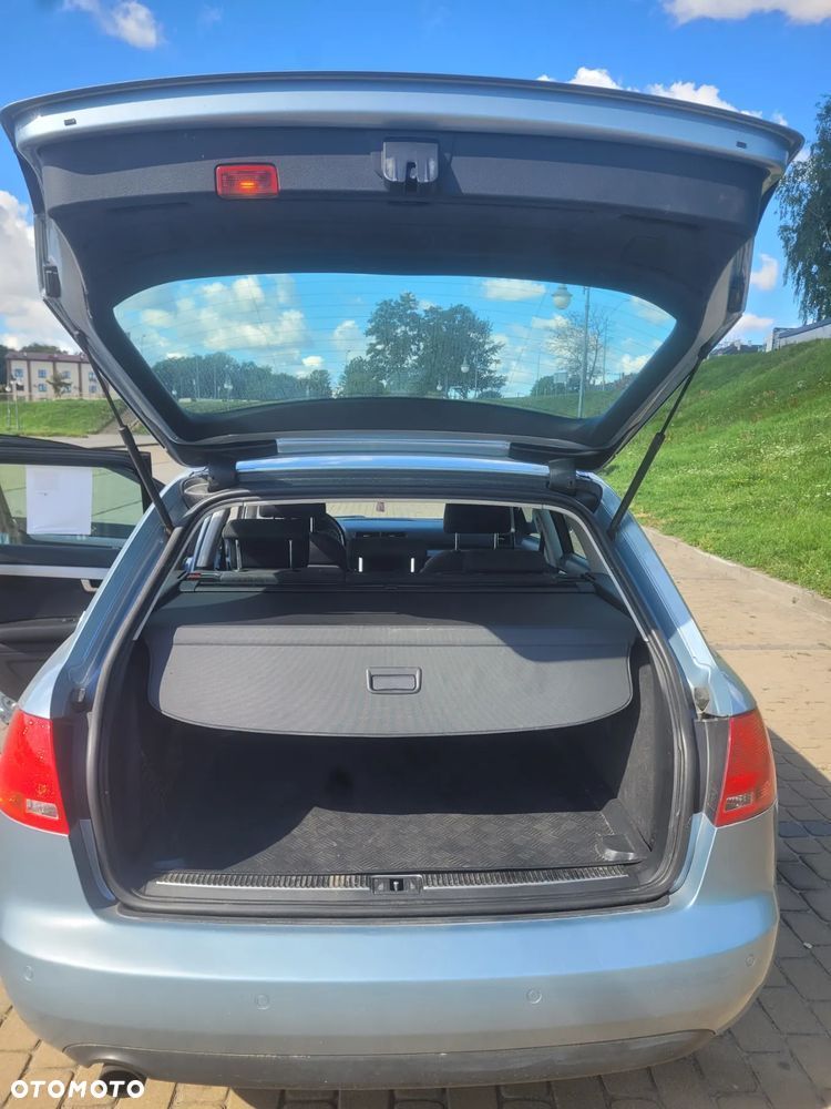 Audi A4 Avant - 22