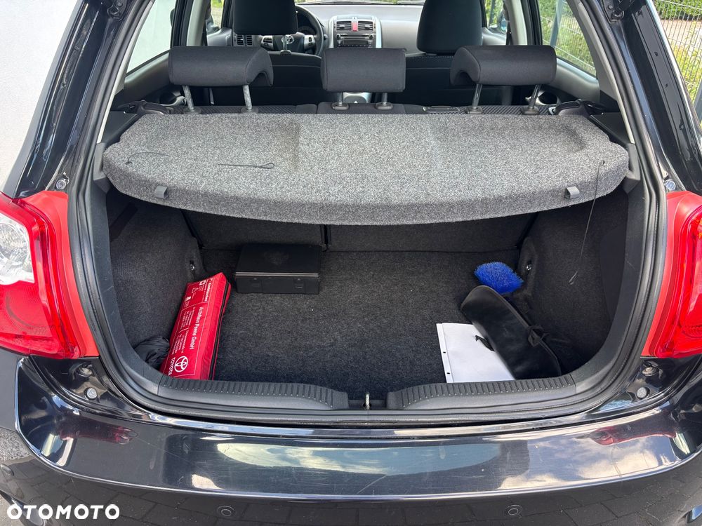 Toyota Auris 1.6 Life+ - 5