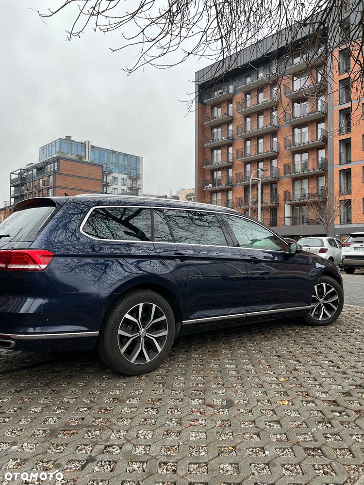 Volkswagen Passat Variant 2.0 TDI SCR DSG (BlueM Tech) Comfortline - 3