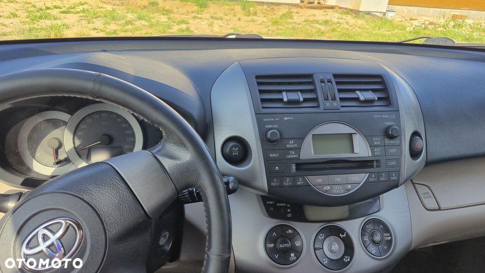 Toyota RAV4 2.2 D-4D 4x4 - 6