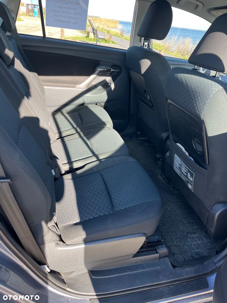 Toyota Verso 2.0 D-4D - 12