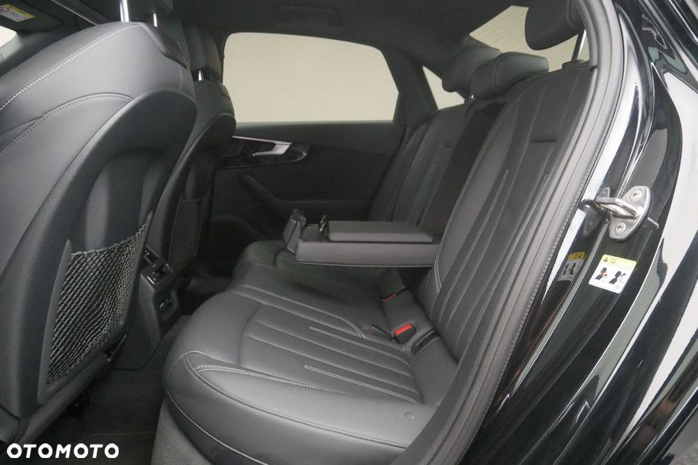 Audi A4 Limousine - 15