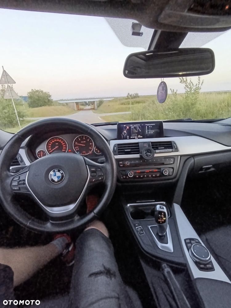BMW Seria 3 318d - 8