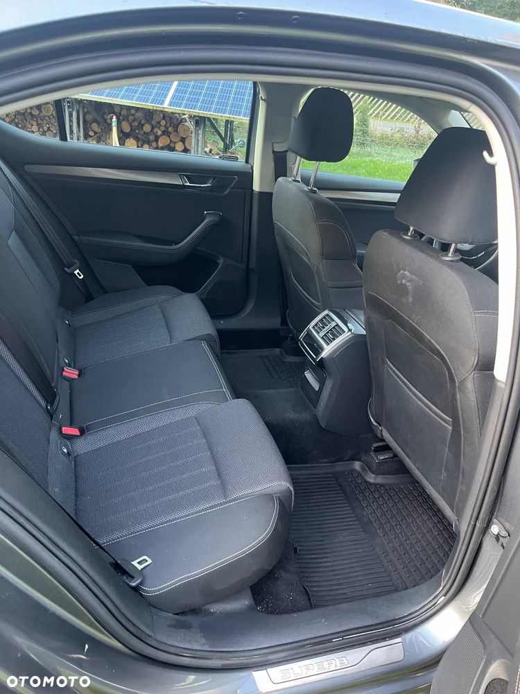 Skoda Superb 2.0 TDI 4x4 DSG Style - 8