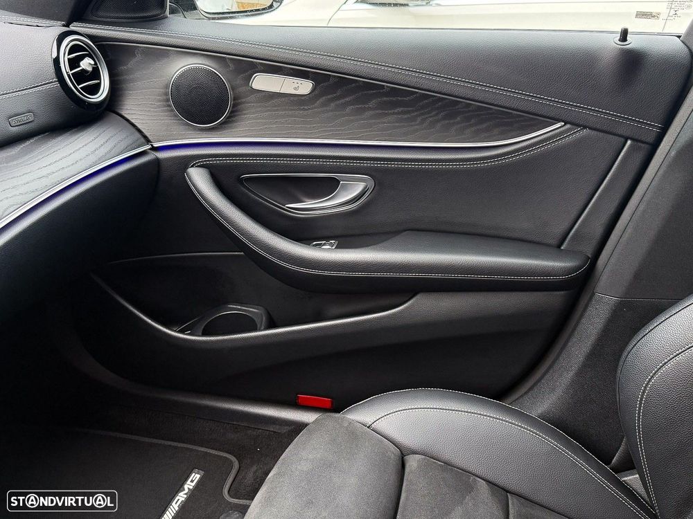 Mercedes-Benz E 300 de T 9G-TRONIC AMG Line - 34