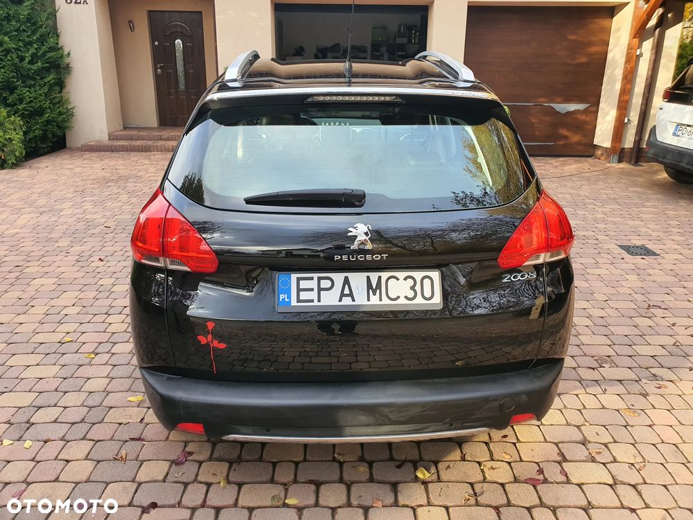 Peugeot 2008 1.2 VTi Allure - 3