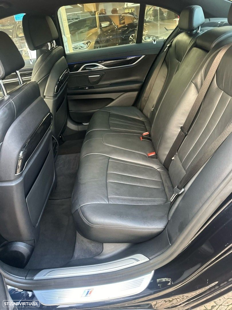 BMW 730 d xDrive Pack M - 10