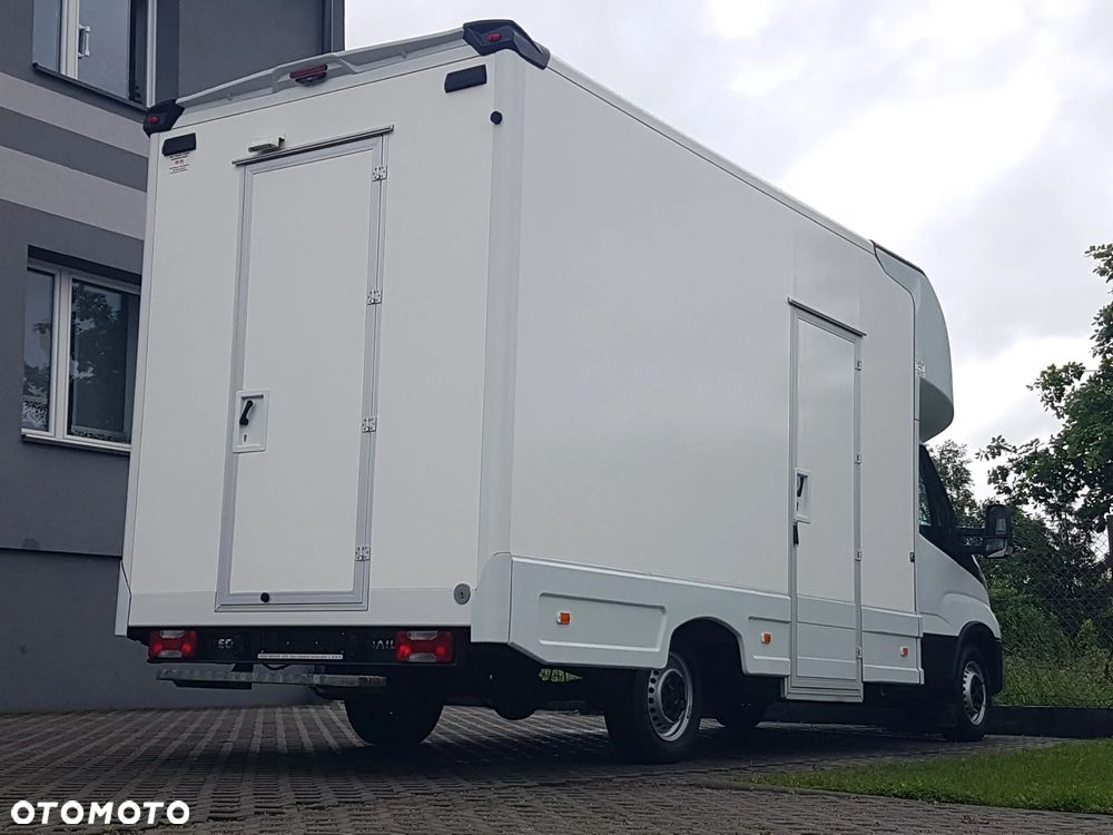 Iveco DAILY KONTENER NISKOPODŁOGOWY 4,43x2,23x2,42 SKLEP FOODTRUCK BAR KLIMA KONIOWÓZ KAMPER - 29