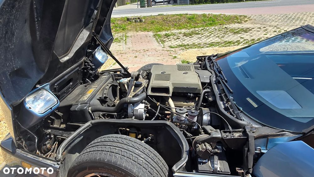 Chevrolet Corvette - 22