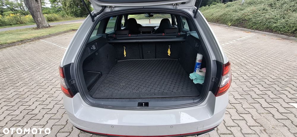 Skoda Octavia 2.0 TDI 4x4 RS DSG - 13