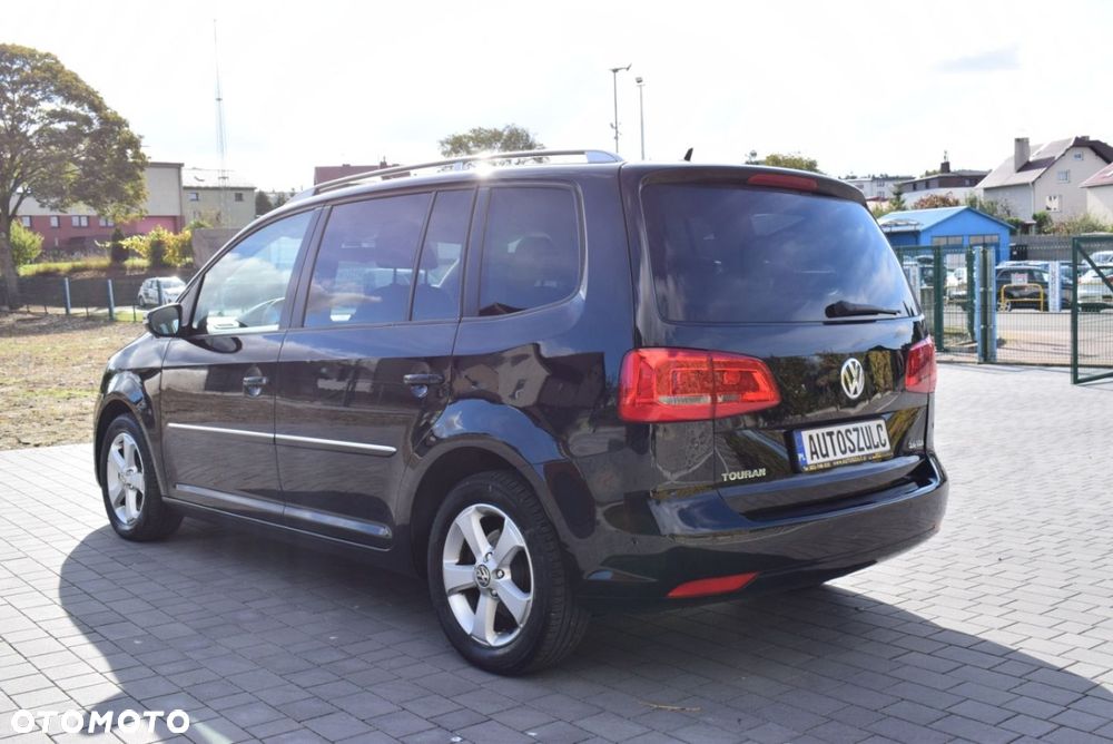 Volkswagen Touran - 9