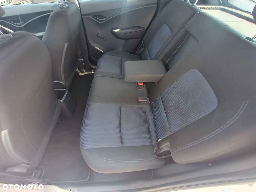 Hyundai ix20 1.6 CRDi blue YES - 6