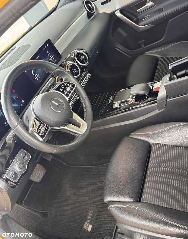 Mercedes-Benz Klasa A 200 d AMG Line 8G-DCT - 13