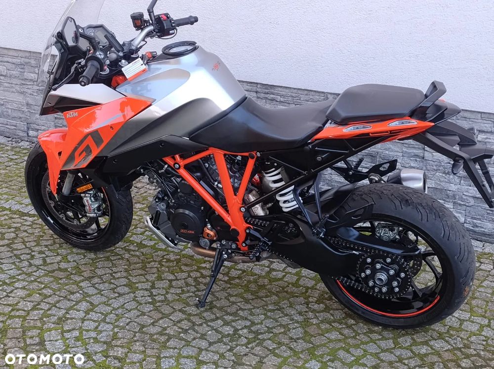 KTM Super Duke - 23
