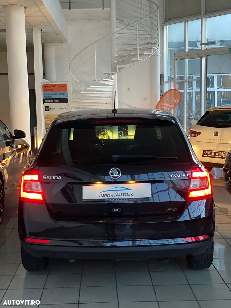 Skoda RAPID Spaceback 1.4 TDI DSG Style - 6