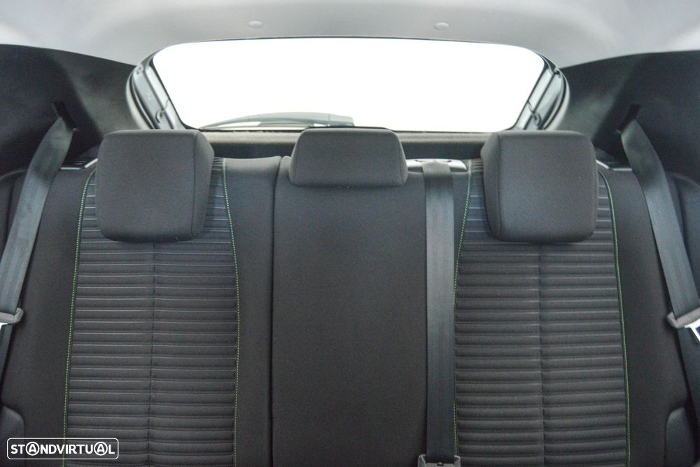 Peugeot 208 1.2 PureTech Active Pack - 11