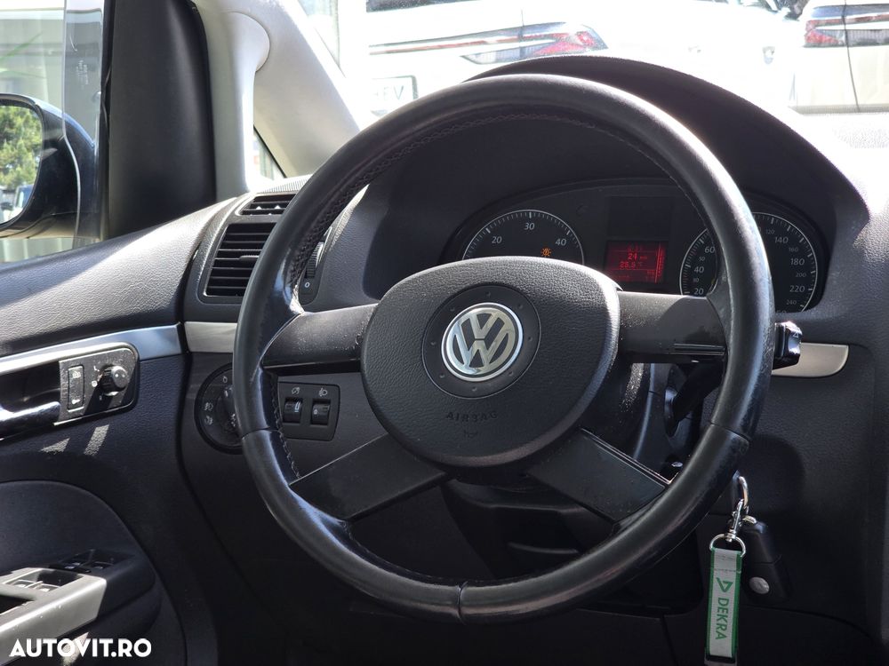 Volkswagen Touran 2.0 TDI DPF DSG Comfortline - 20