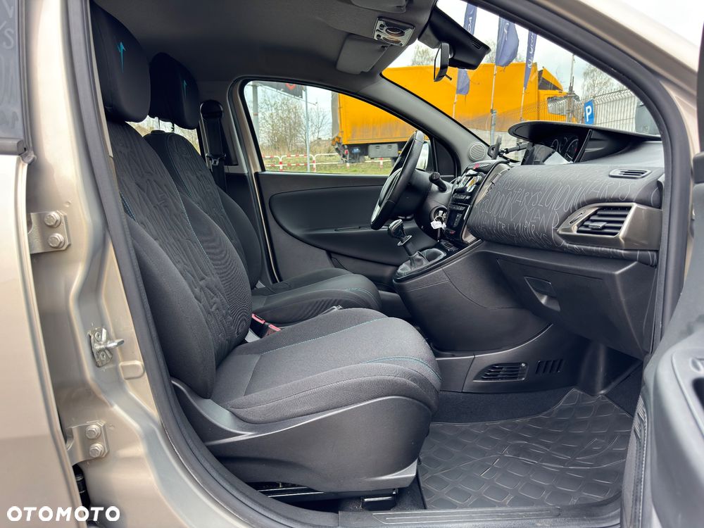 Lancia Ypsilon 1.2 8V Elefantino S&S - 26