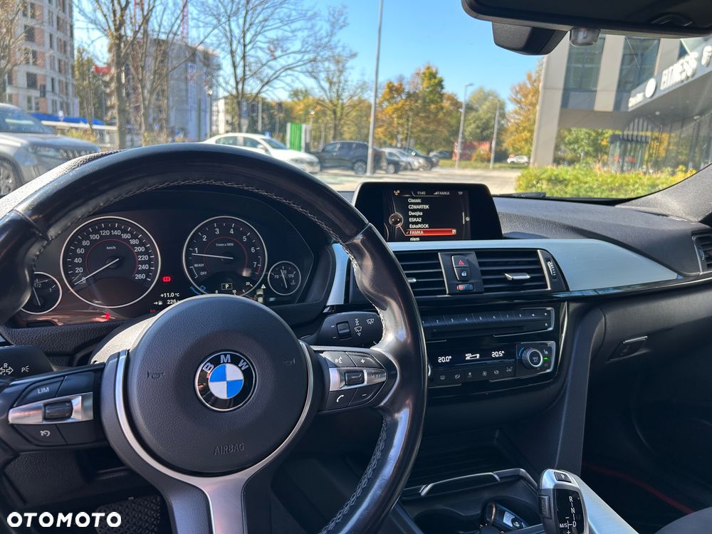 BMW Seria 3 320i xDrive M Sport - 23