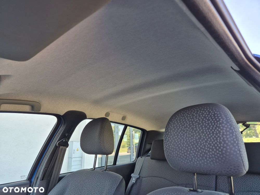 Renault Clio 1.2 16V Privilege - 24
