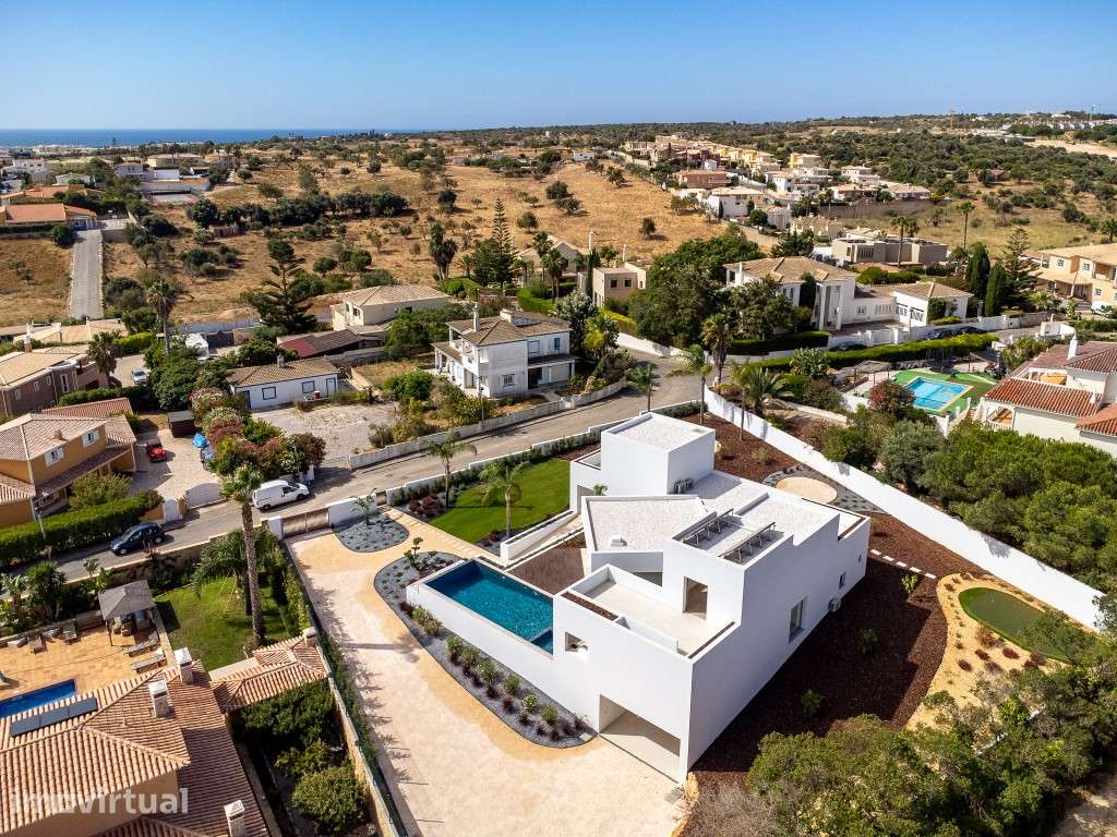 Moradia de Luxo em Lagos perto da praia e dos campos de golfe - Grande imagem: 3/57