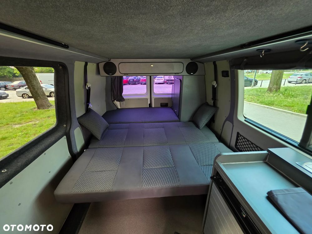 Volkswagen Transporter - 34