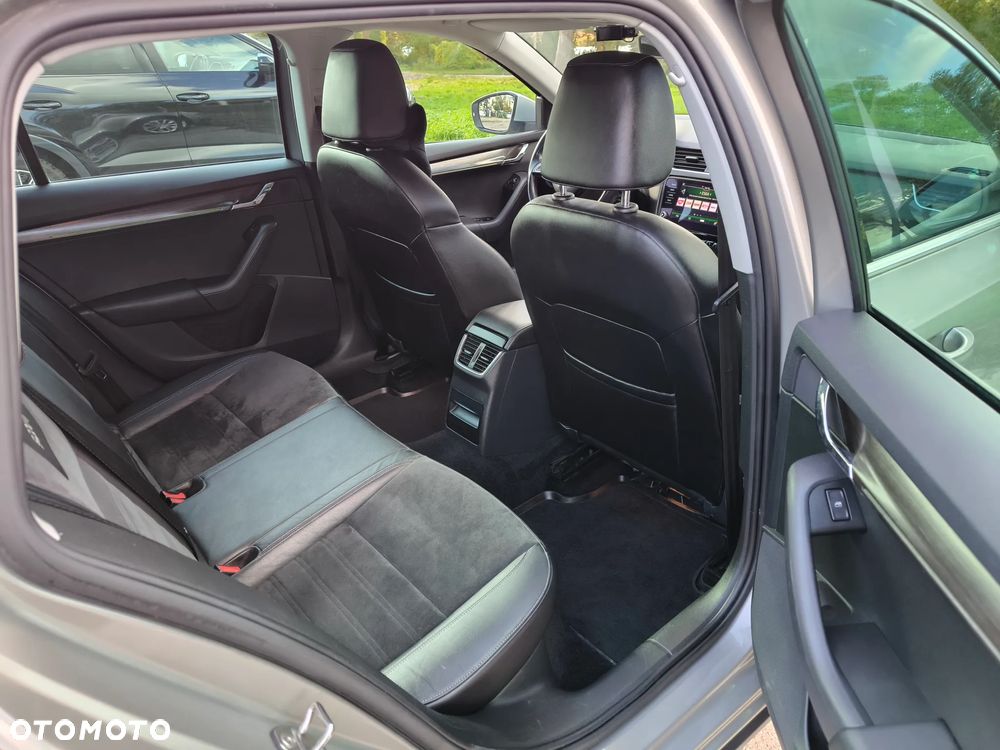 Skoda Octavia ver-combi-2-0-tdi-dsg-4x4-scout - 13