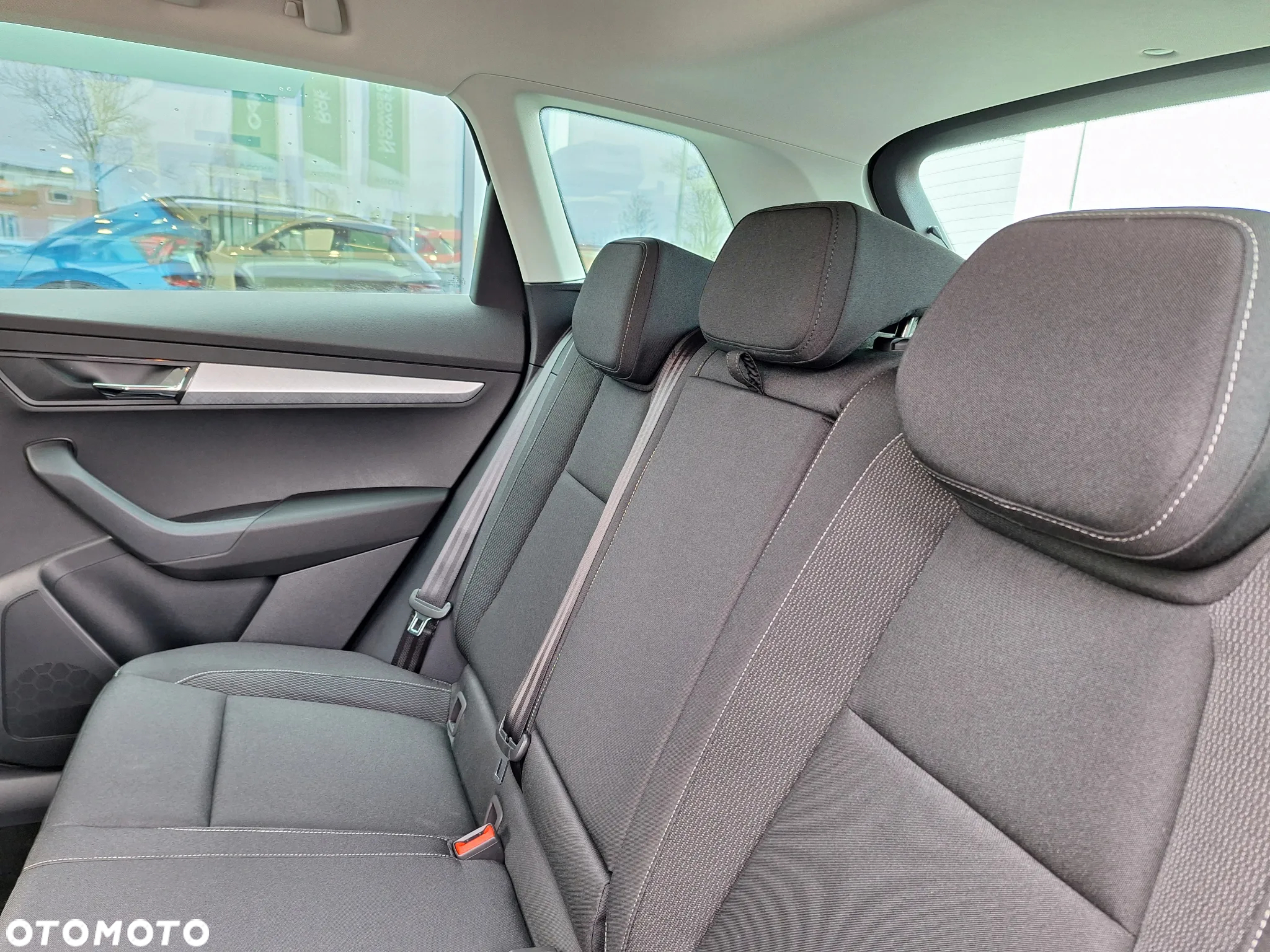 Skoda Karoq 1.5 TSI ACT Edition 130 DSG - 12
