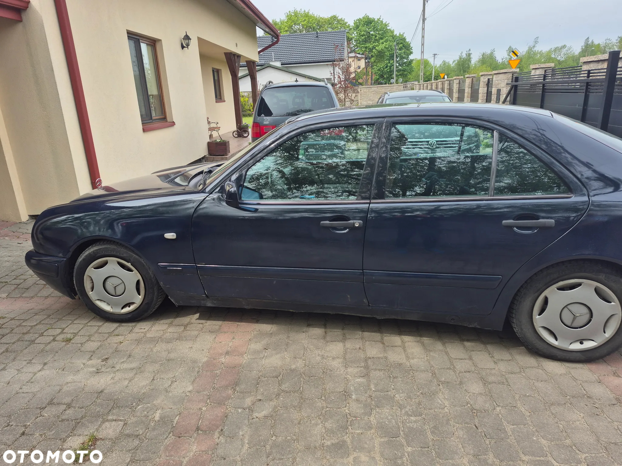 Mercedes-Benz Klasa E 220 D Classic - 12