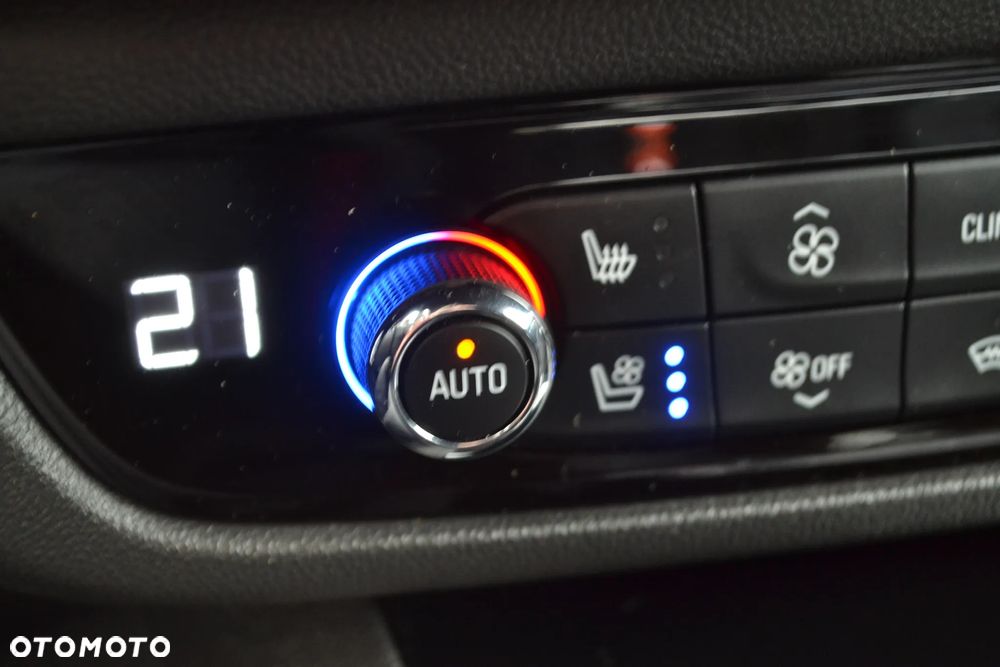 Opel Insignia 2.0 BiTurbo 4x4 GSI - 33