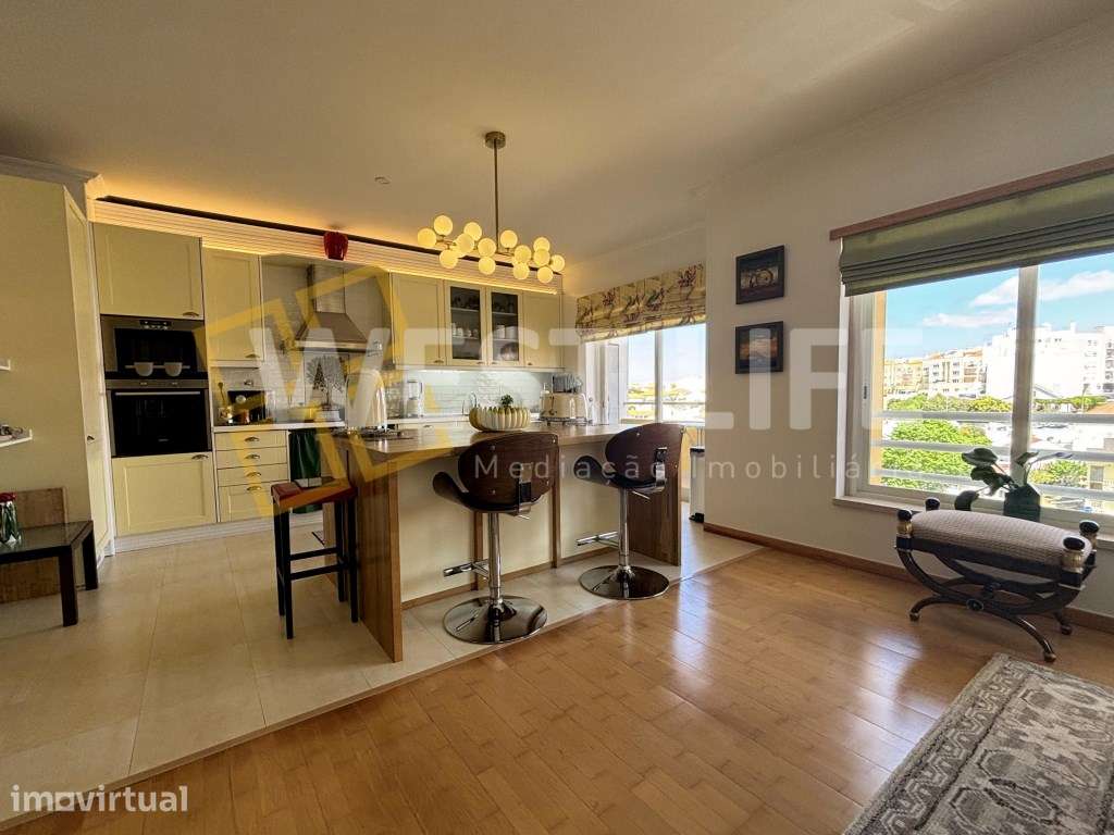 Apartamento Duplex T4 de áreas generosas e vistas desafogadas - Grande imagem: 2/24