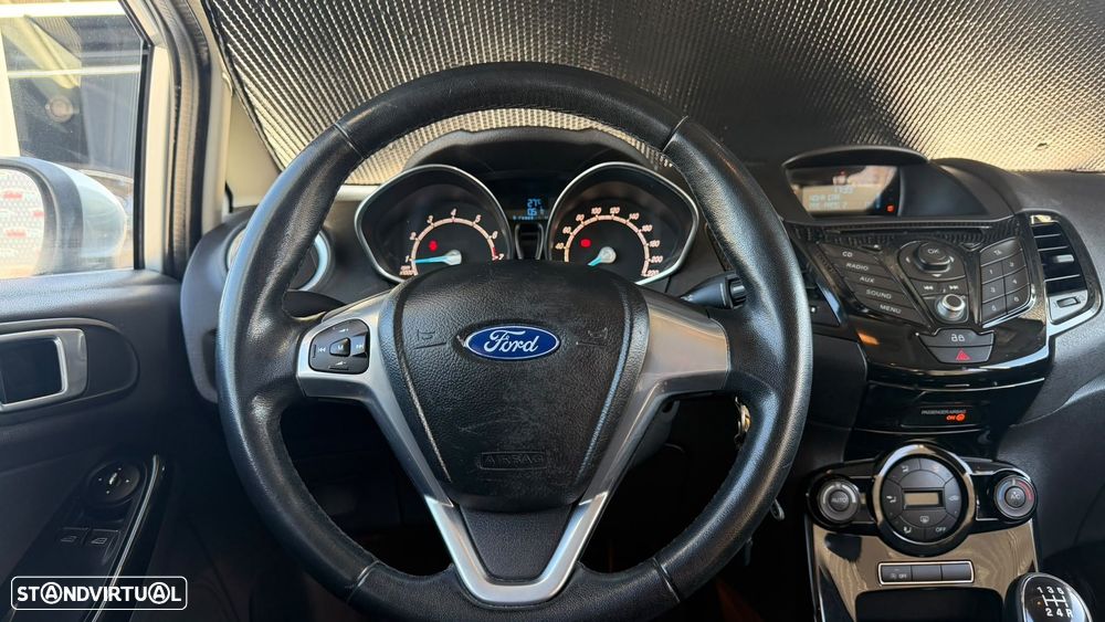 Ford Fiesta 1.0 Ti-VCT Titanium - 21