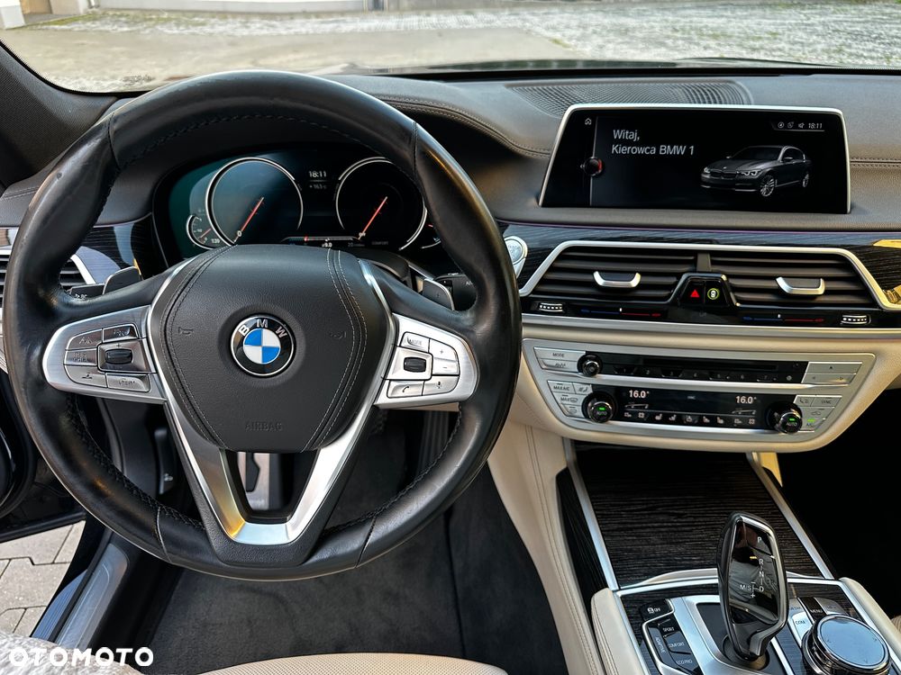 BMW Seria 7 740d xDrive - 17