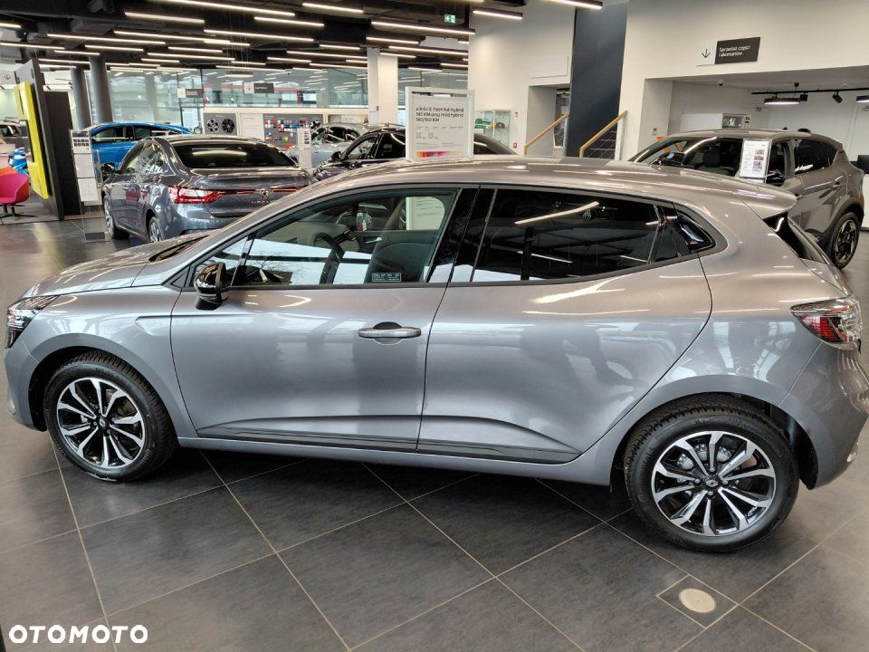 Renault Clio - 10