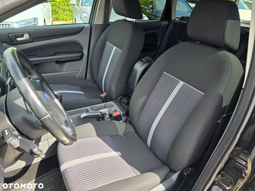 Ford Focus - 12