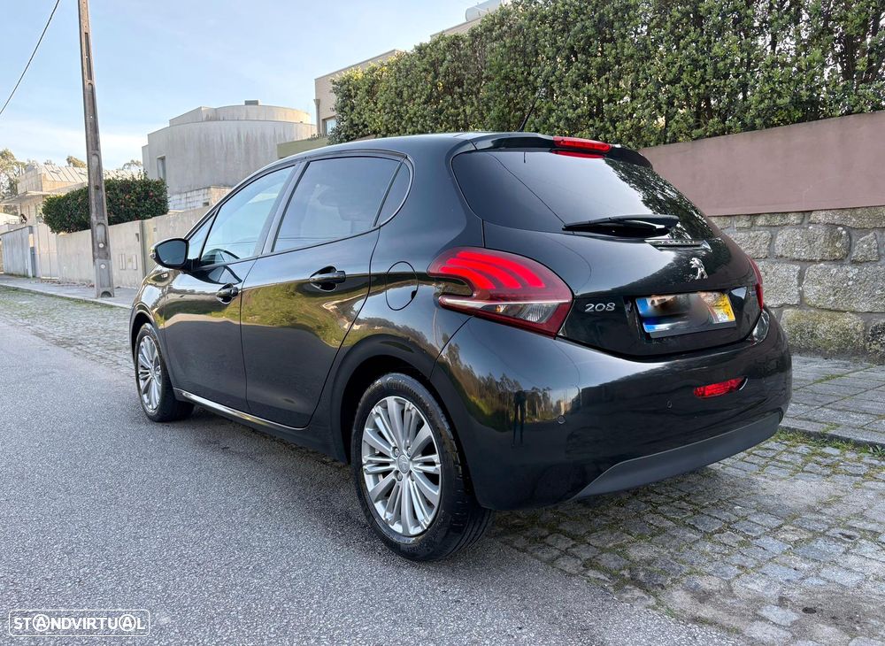 Peugeot 208 1.2 PureTech Style - 19