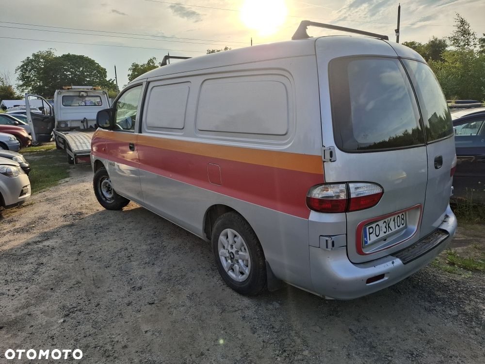 Hyundai H-1 - 2