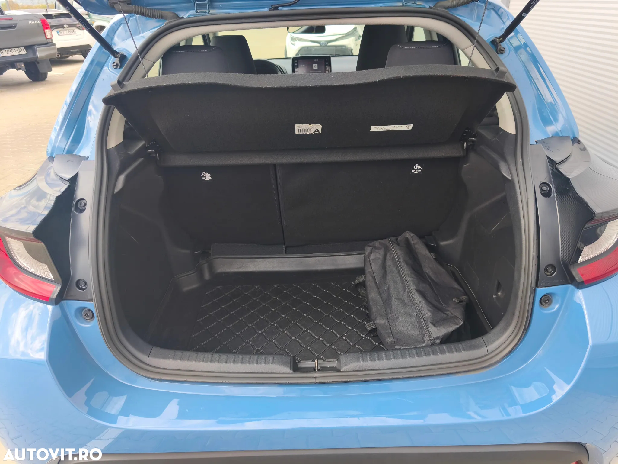 Toyota Yaris - 5