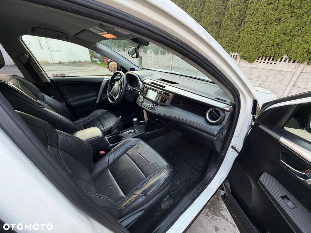 Toyota RAV4 - 16