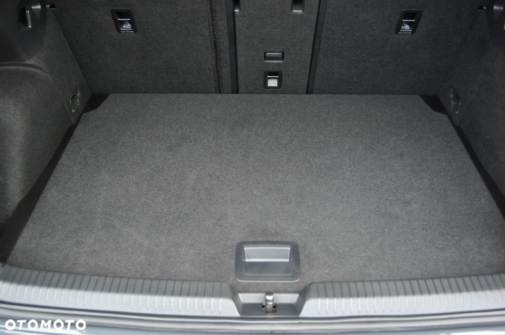 Volkswagen Golf 2.0 TDI SCR Active - 35