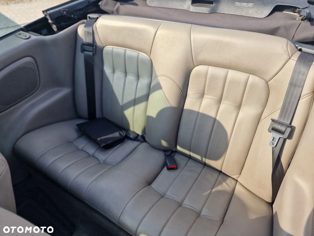 Chrysler Stratus - 16