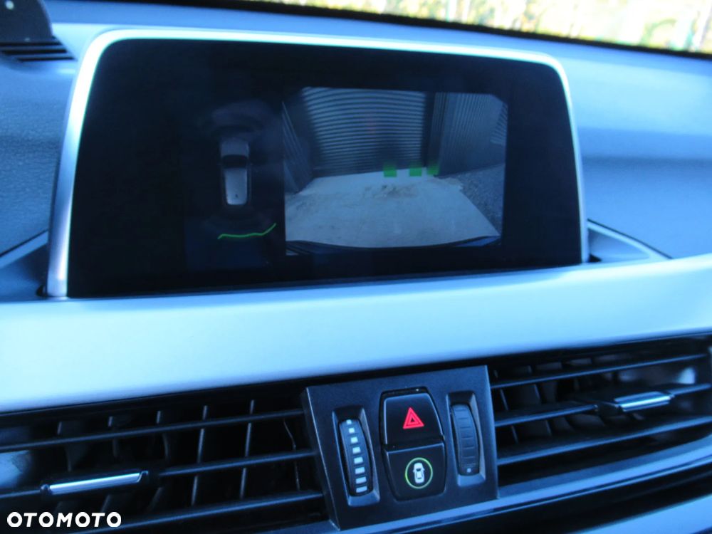 BMW X1 sDrive18i GPF - 17