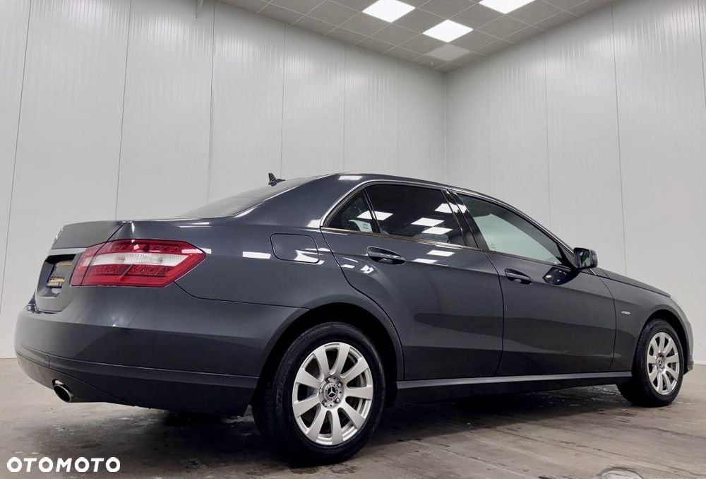 Mercedes-Benz Klasa E 300 CDI BlueEff - 3