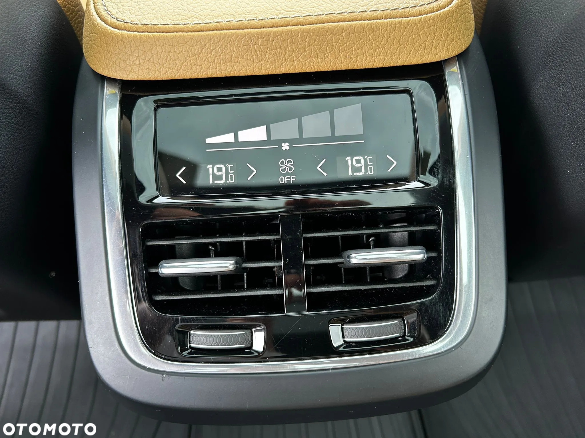 Volvo XC 90 T6 AWD R-Design 7os - 21